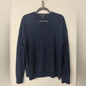 Banana Republic 100% Extra Fine Merino Wool Men’s Navy Blue V-neck Light Sweater